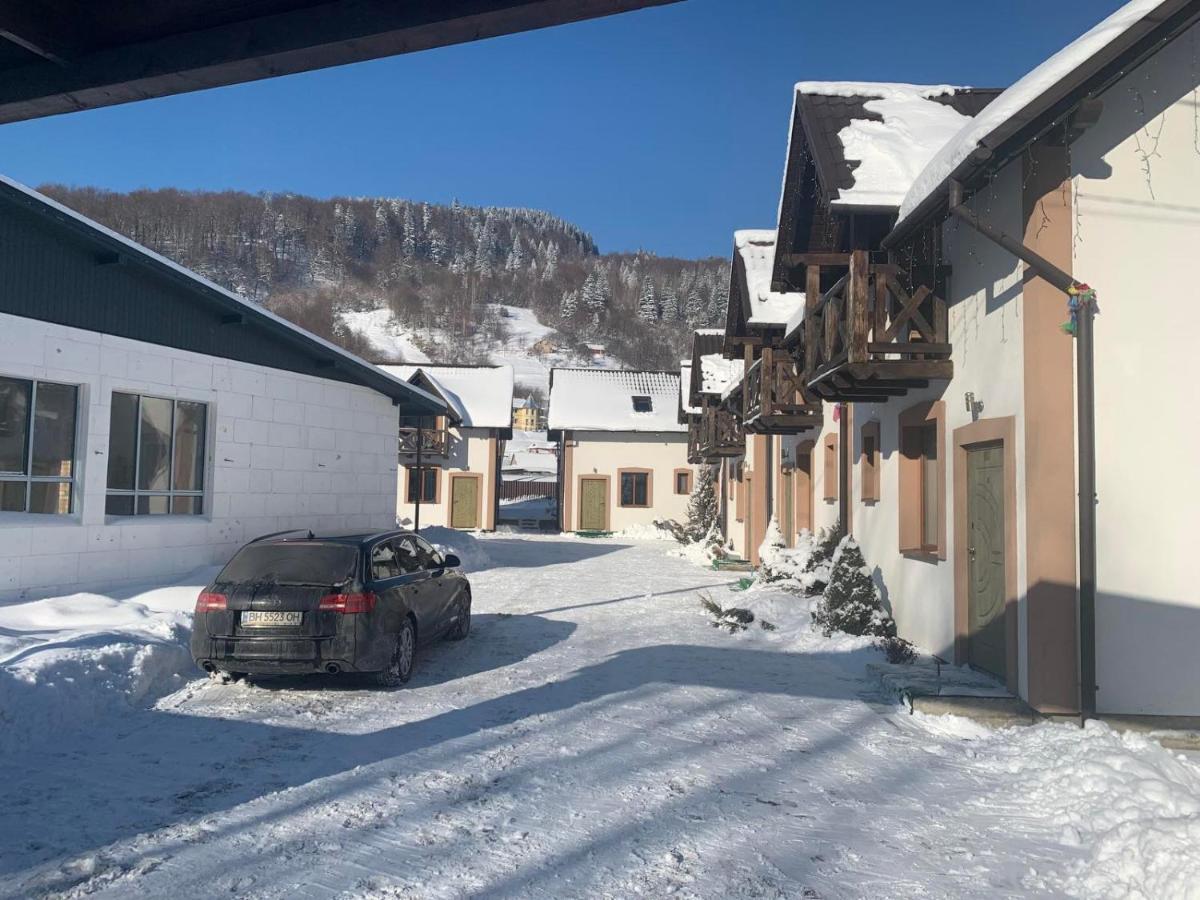 Карпатський Готель Олександрія Mykulychyn Exterior foto